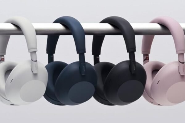 Silence the Commute Without Missing the Music: Choosing Noise-Cancelling Headphones